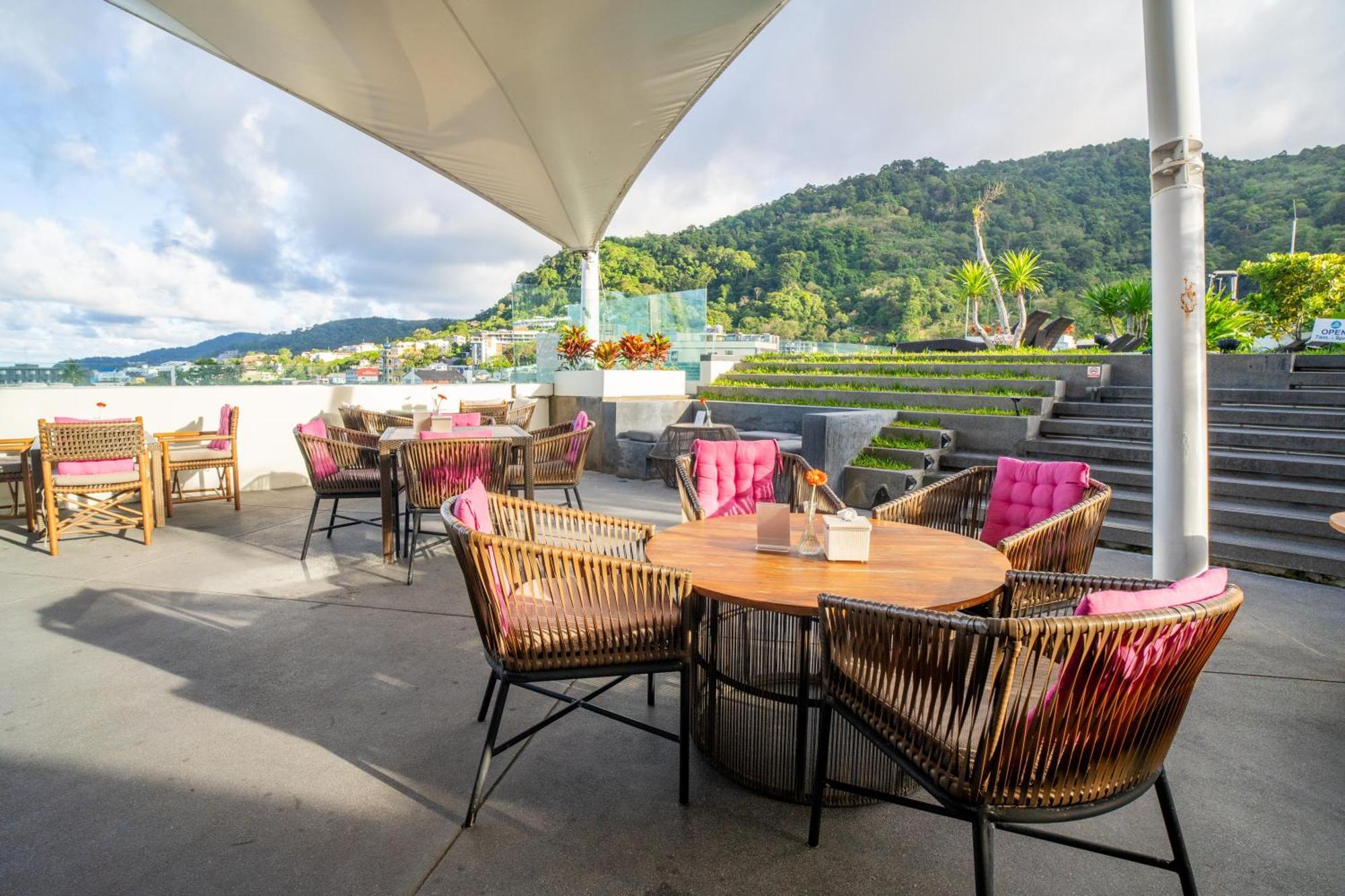 普吉岛旅程中心奥克伍德酒店【SHA Extra Plus】 Patong 外观 照片