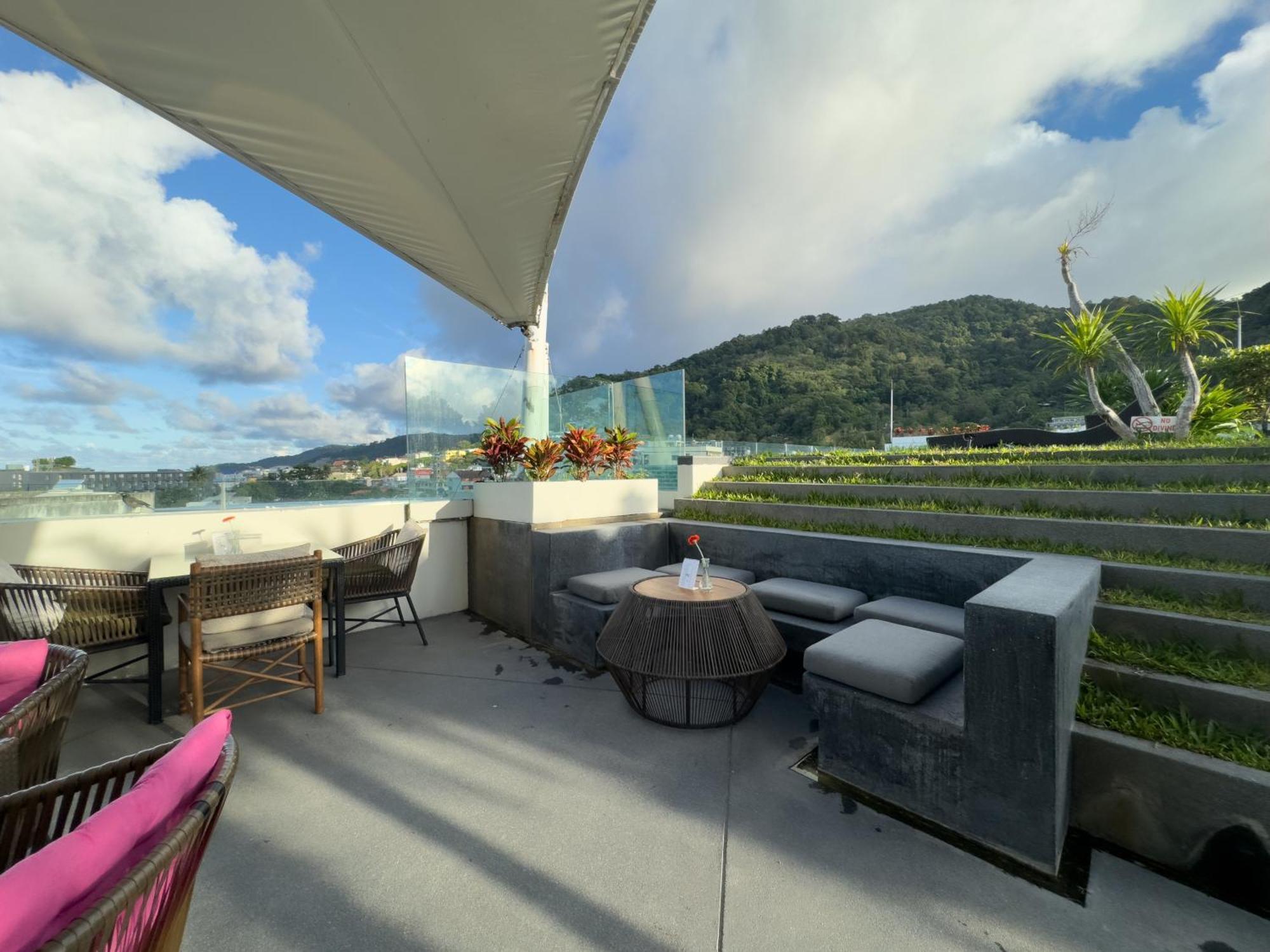 普吉岛旅程中心奥克伍德酒店【SHA Extra Plus】 Patong 外观 照片